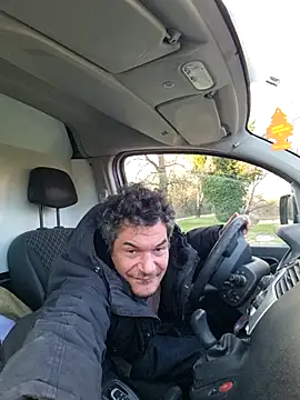 twitshe Show in webcam