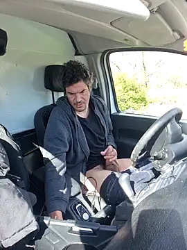 Show modela twitshe na web-kameri