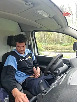 twitshe: διαδικτυακό σόου στην κάμερα