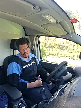 twitshe: διαδικτυακό σόου στην κάμερα