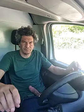 twitshe: διαδικτυακό σόου στην κάμερα