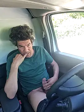 Show modela twitshe na web-kameri