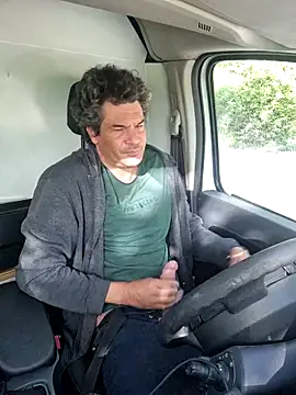 Show modela twitshe na web-kameri