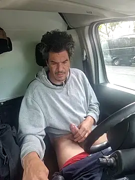 twitshe: διαδικτυακό σόου στην κάμερα