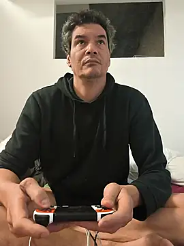twitshe Adlı Modelin Web Kamerası Şovu