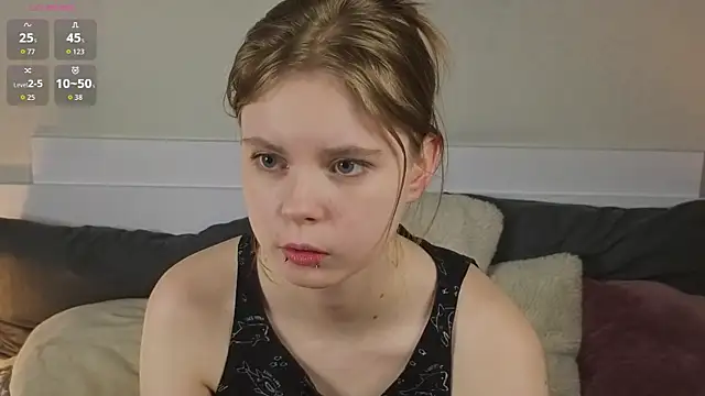JulietteRain Adlı Modelin Canlı XXX Sohbeti