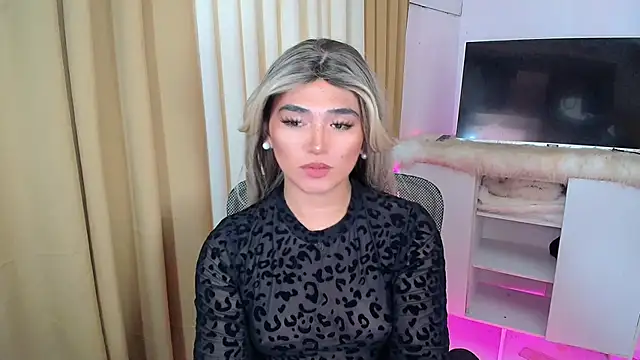 ScarletMoore Show Webcam