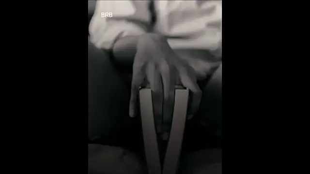 Pokój czatu na żywo – _Lia__Stone