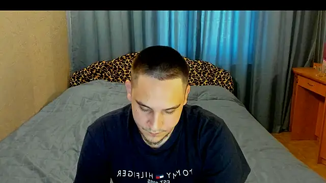Show modela Bear_Beer130 na web-kameri