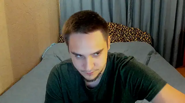 Bear_Beer130 Pertunjukan Webcam