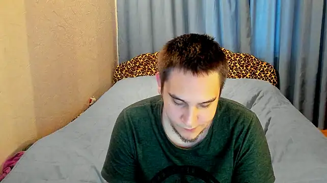 Bear_Beer130 Pertunjukan Webcam