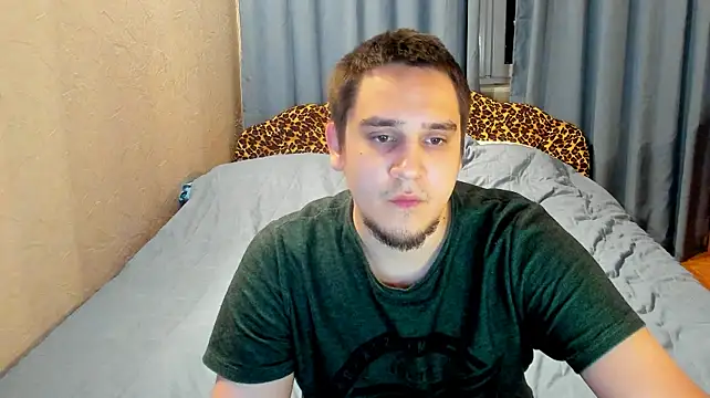 XXX chat uživo modela Bear_Beer130