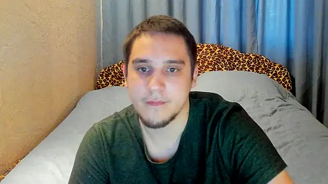 Bear_Beer130 Adlı Modelin Web Kamerası Şovu
