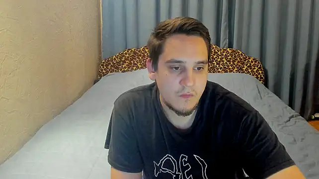 Bear_Beer130 Adlı Modelin Web Kamerası Şovu