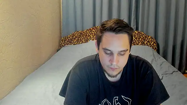 Bear_Beer130 Show in webcam