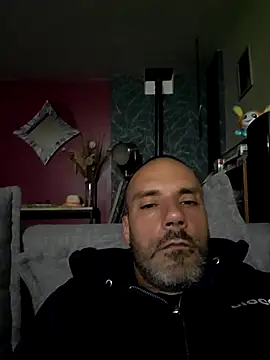 Pokazy przed kamerką – Bitechaude4