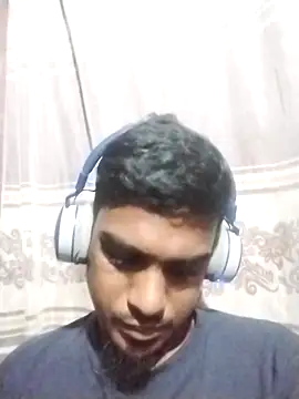 HoT_BoY__Salim_Khan_BDn Webbikameraesitys
