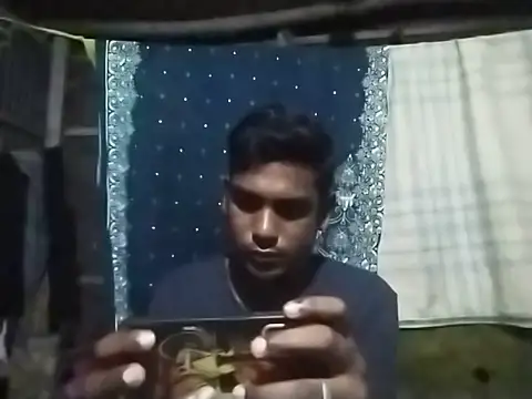 Prince_of_Bangladesh: διαδικτυακό σόου στην κάμερα
