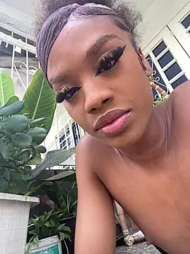 הופעת וובקאם של EbonyWildYou