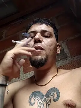 Show de HallowedMilan na webcam