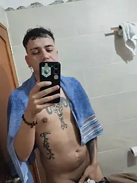Show de HallowedMilan na webcam