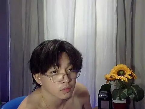 Stud_Aaron Pertunjukan Webcam