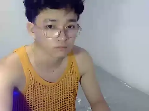 Stud_Aaron Pertunjukan Webcam