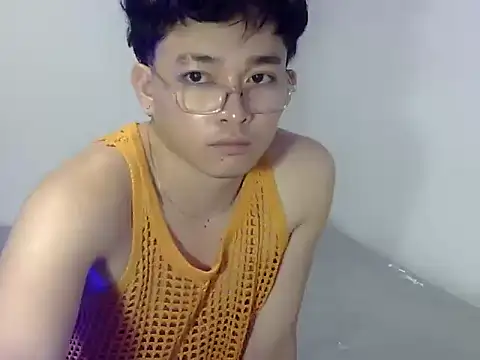 Stud_Aaron Pertunjukan Webcam