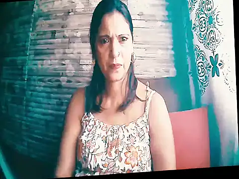 indianlusyy Adlı Modelin Canlı XXX Sohbeti