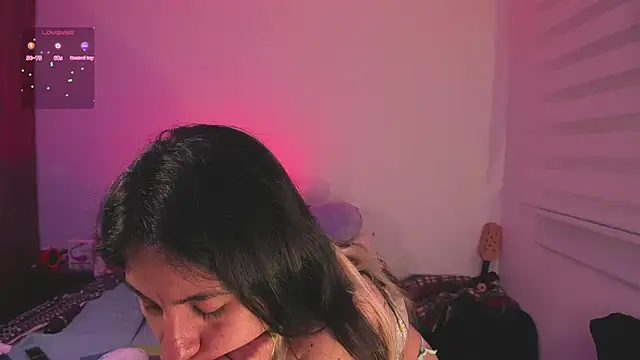K2xxKrawln Live XXX chat