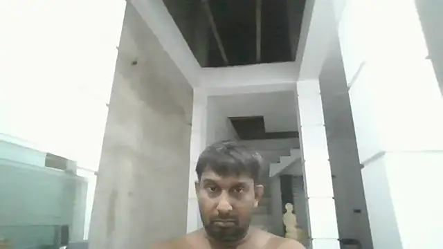 Show modela Chathutharu na web-kameri