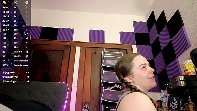 BrandyMyst Show in webcam