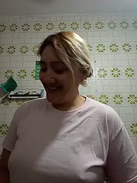 Chat +18 de Manuzinha2209 ao vivo