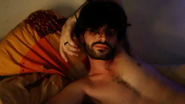 Show de young_swisscouple na webcam