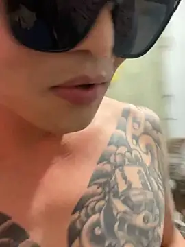 Pokazy przed kamerką – XLJjjjjjjjjjj