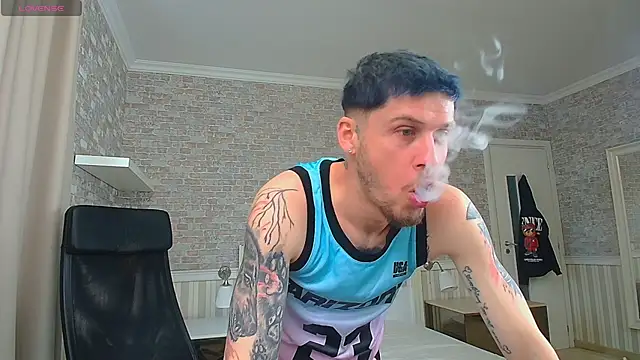 JonahShaw Adlı Modelin Web Kamerası Şovu