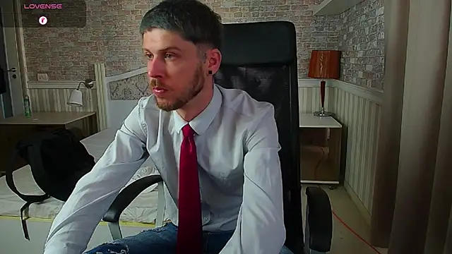 JonahShaw Show in webcam