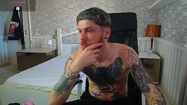 JonahShaw Show Webcam