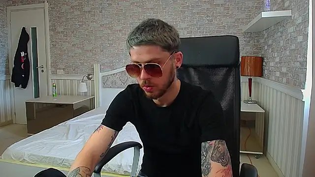 JonahShaw Webcam show