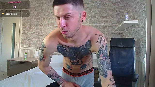Pokazy przed kamerką – JonahShaw