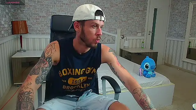 JonahShaw's Webcam Show