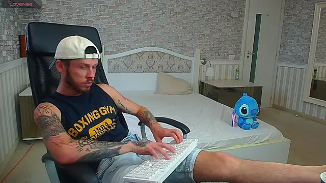 JonahShaw Webcam show