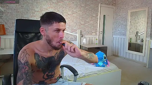 JonahShaw Webcam show