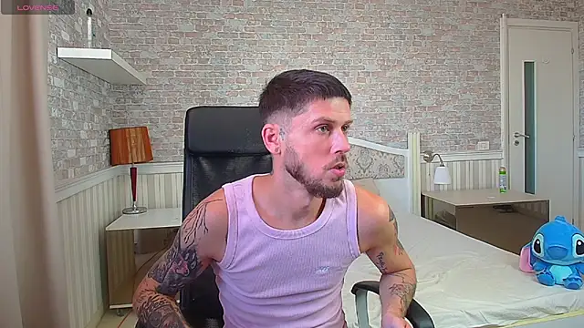 JonahShaw Webcam show