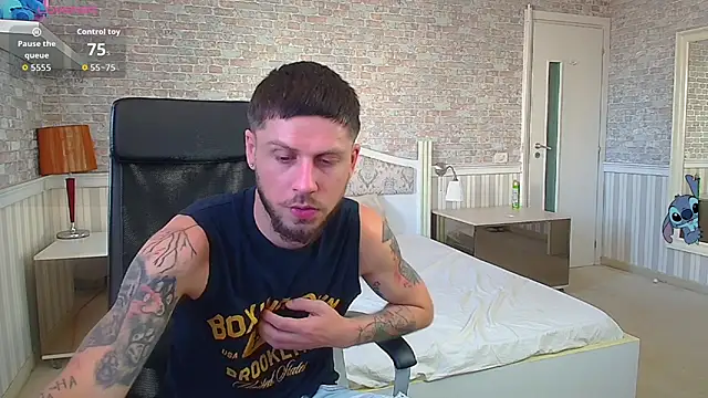 Show modela JonahShaw na web-kameri