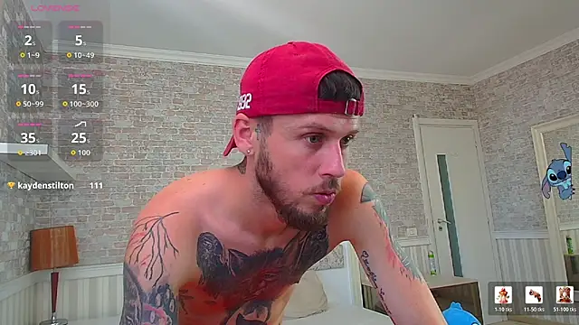 Show modela JonahShaw na web-kameri