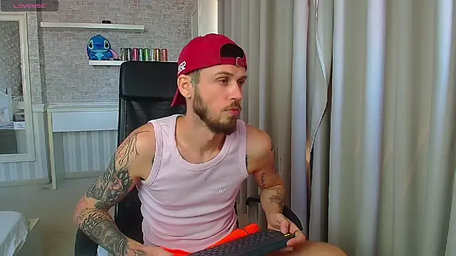 JonahShaw Webcam show
