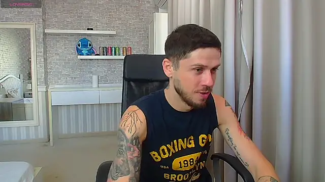 JonahShaw Adlı Modelin Web Kamerası Şovu