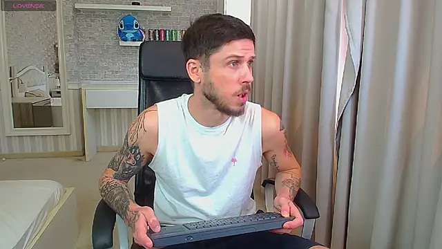 عرض كام JonahShaw