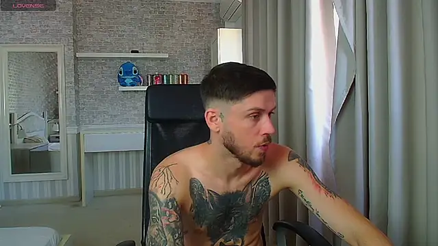 JonahShaw Webcam show